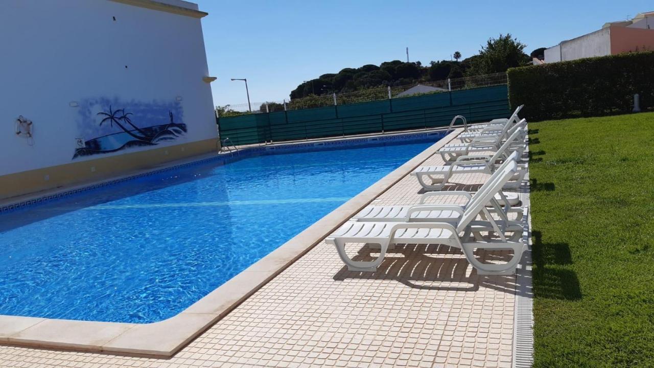 Falesia Beach Villa Olhos de Agua  Exteriör bild