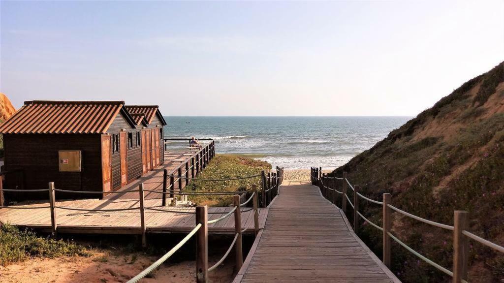 Falesia Beach Villa Olhos de Agua  Exteriör bild